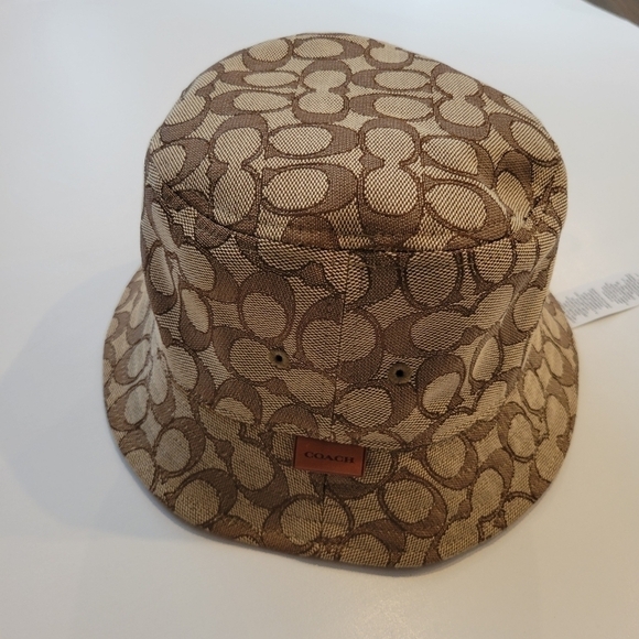 Coach Signature Bucket hat in Khaki color. - Picture 3 of 11